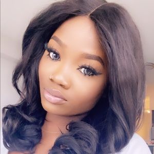 Meet your Posher, Claire